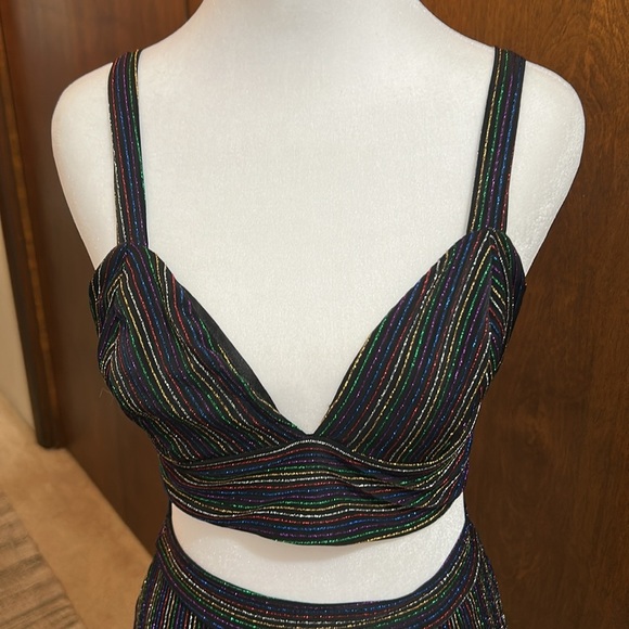 A3 DESIGN TWO PEICE METALLIC NYLON STRIPPED SKIRT AND CROP TOP SET SZ M - Picture 2 of 15